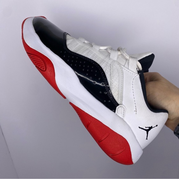 Air Jordan 11 CMFT Low
Concord-Bred - Picture 8 of 10